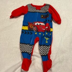 Disney lightening McQueen footie pajamas sleeper! Cute car on front 12 months